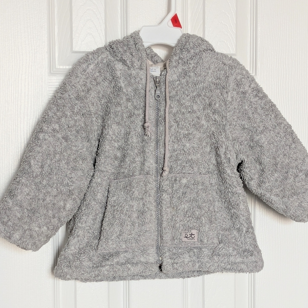 Adorable Girls' Cozy Gray Zip-Front Sherpa Jacket with Hood